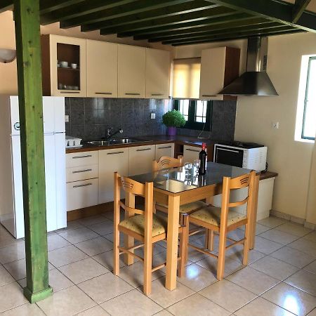 C.Katopodis Center Apartment Нидри Екстериор снимка